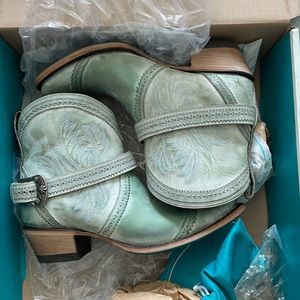 Brand new Lane boots